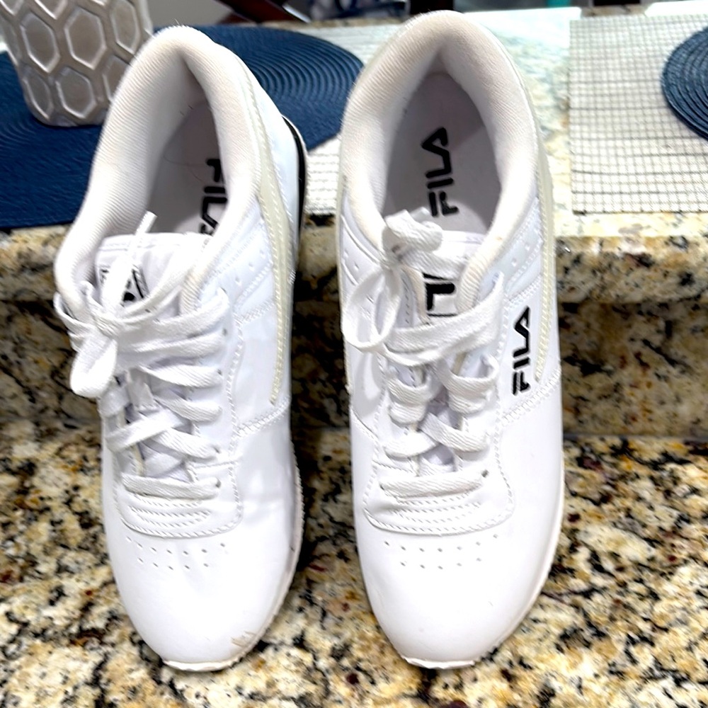 Fila White Classic Sneakers Sleek Design